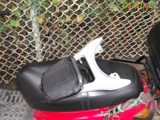 Motor csomagtartó konzolja .