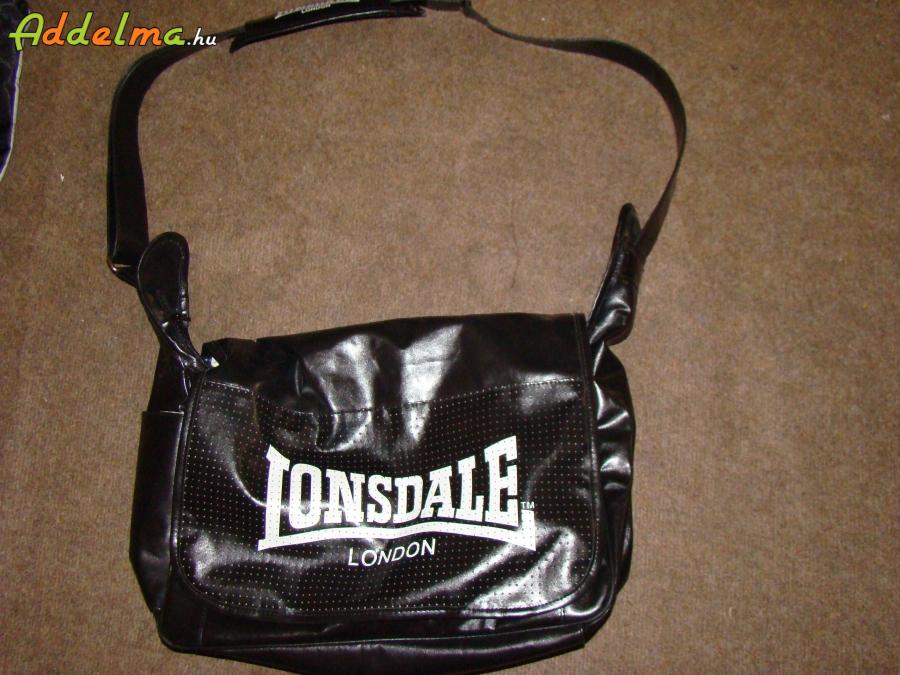 Fekete Lonsdale táska
