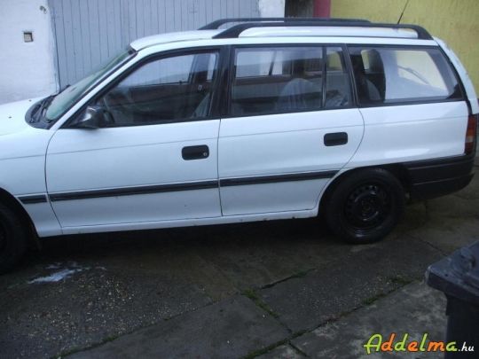 Astra F  1.6I  BONTVA !