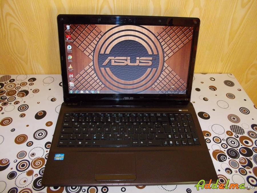 Eladó gyönyörű négymagos I7 Asus laptop 8Gb Ram 60Gb SSD