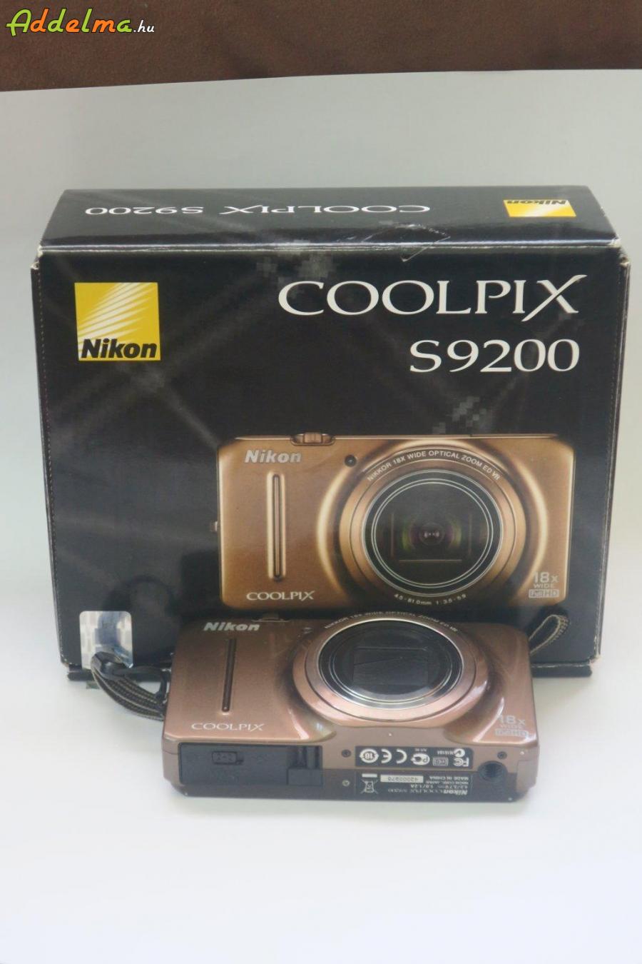 Nikon Coolpix S9200-as típusú fényképezőgép memóriakártyával 