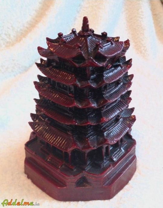 Pagoda szobor eladó