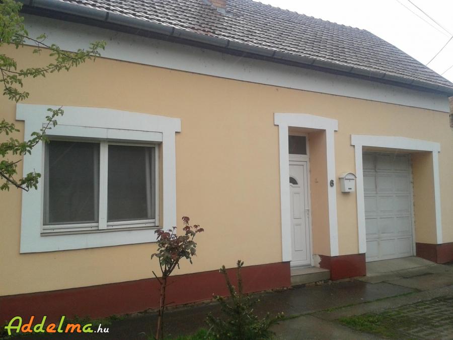 Eladó 140 m²-es családi ház, Csongrád