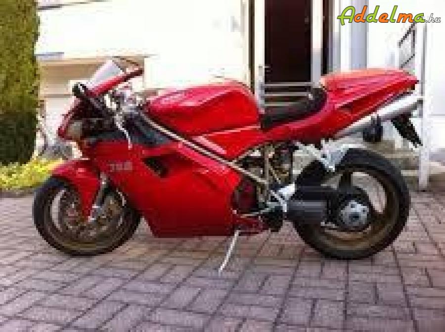 Eladó Ducati 748 egészséges vörös.