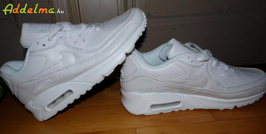Eladó vadonatúj fehér, női Nike Air Max cipő