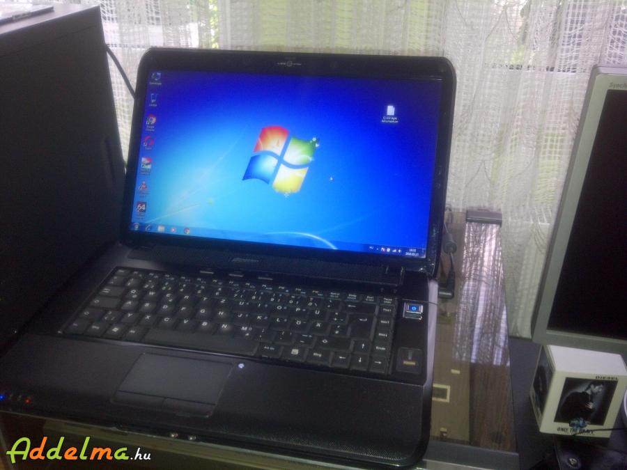 Laptop, 2 mag, 4gb ddr3,120 gb SSD , jó akku!