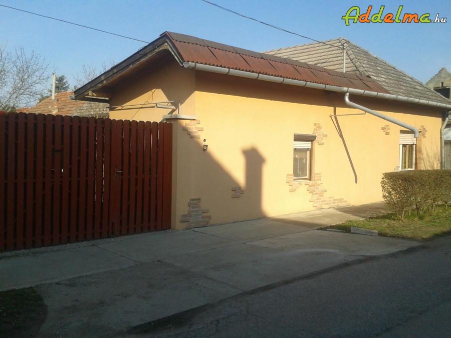 Eladó 200 m²-es családi ház, Csongrád