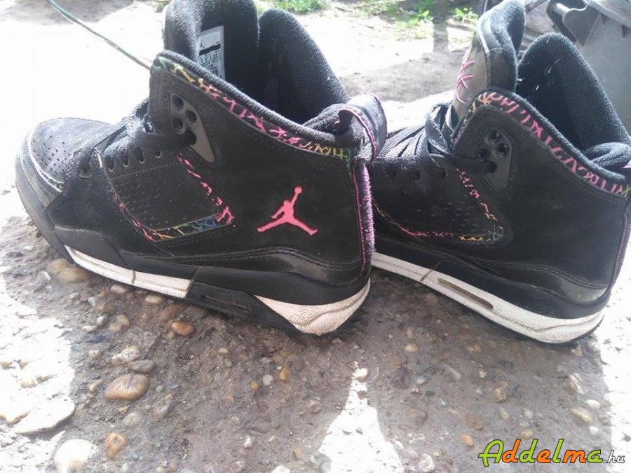  Női Jordan cipő 