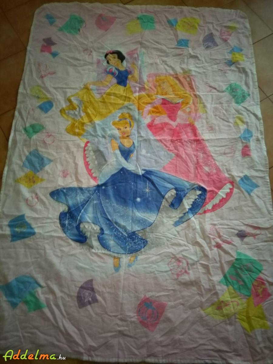 Disney Hercegnős ágytakaró párnákkal