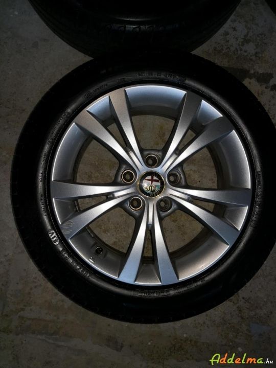 Alfa Romeo Giulietta Aluszett újszerű gumikkal 16