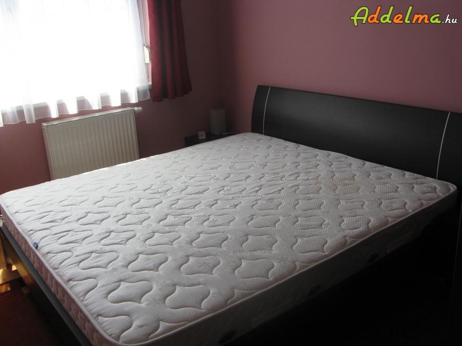 Újszerű minőségi ágykeret matraccal eladó,180*200
