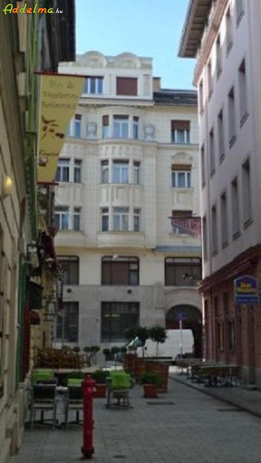 Kiadó 2szobás lakás az V.kerületben.