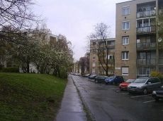 10.kerületben garzon lakás kiadó!