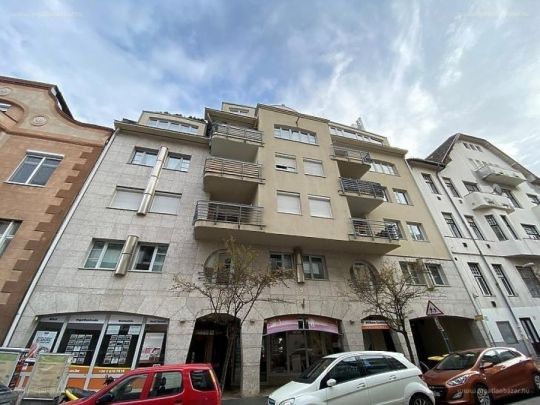 12.kerületben 1 szobás lakás kiadó