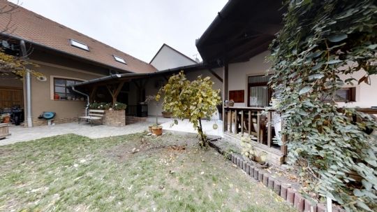 12.kerületben saját fürdős szobák