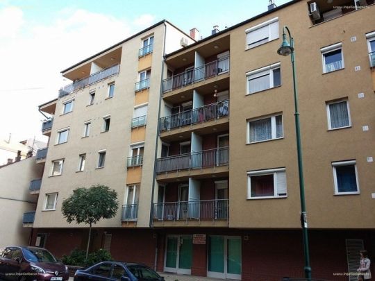 13.kerületben garzon tégla lakás