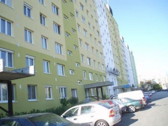 13.kerületben minigarzon kiadó!