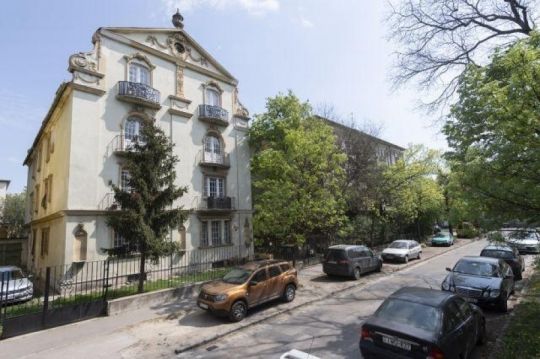 14.kerületben garzon kiadó!