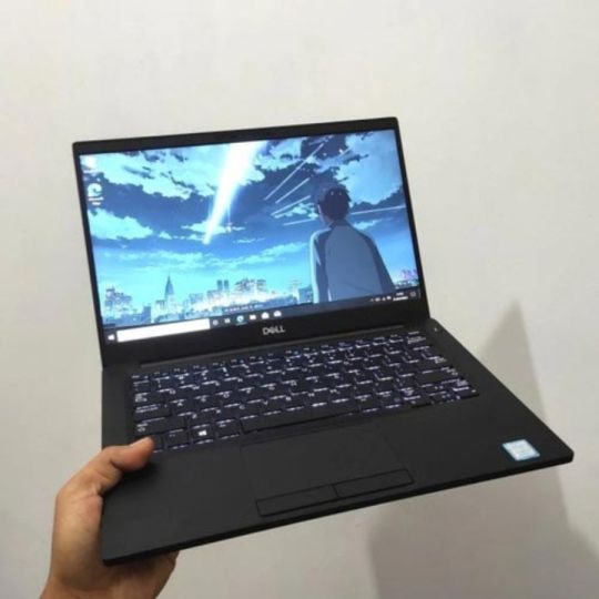 155 féle i7 8.gen: Dell 7390