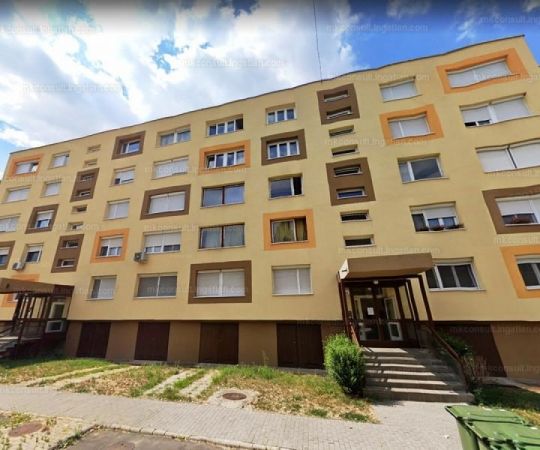15.kerületben felújított minigarzon kiadó!