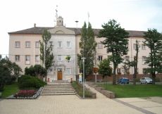 16. kerületben sashalmon garzon lakás kiadó!