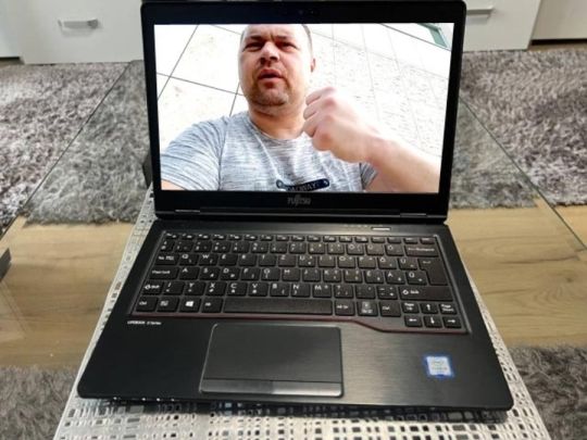 1600+ új laptop, vagy ez: Fujitsu Lifebook U727 -1.9