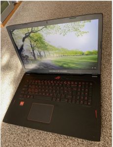 17,3 colos Asus rog ryzen laptop eladó Ryzen 5 1600 , Radeon RX 580
