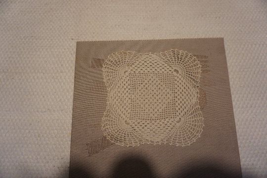 18x18 cm.-es négyzet-, és csillag mintás csipke eladó