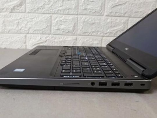 1999 óta működünk: Dell Precision 7520 -3.18