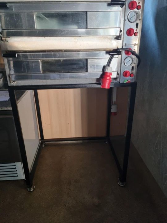 2 aknàs Pizza Sütő Kemence +Állvány