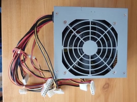 300W számítógép asztali PC táp hibátlan