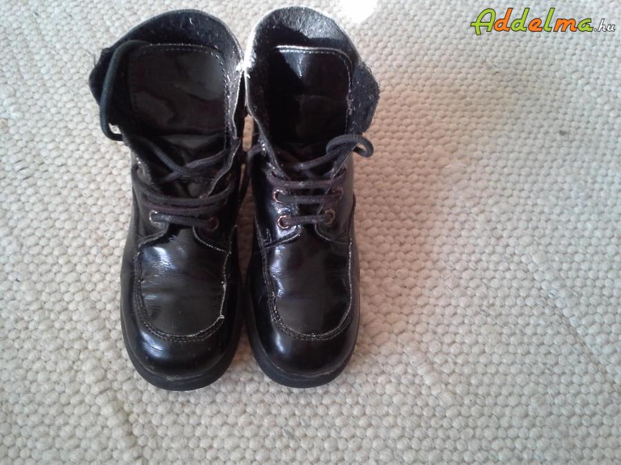 Eredeti olasz, fekete lakk kislány cipőcske - 32-es