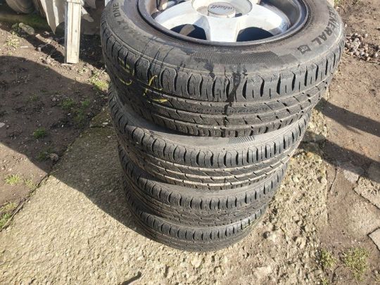 4 db nyári gumiabroncs felnivel -185/65 R 15 T General