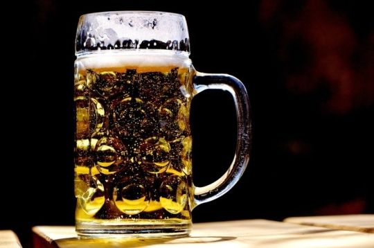 438/2. Segédpincér Pultos sörkertben Garmisch-Partenkirchen