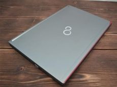 660db-ból ma csak Fujitsuk: LifeBook E744 (4. gen, magyar)