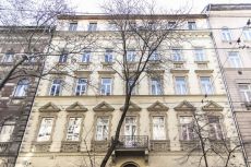 6.kerületben 2 szobás lakás kiadó piaci áron alul!