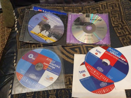 7 próbaérettségi angol nyelvből -Középszint+felkészítő 5 CD