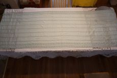 76x222 cm.-es riselt és hímzett falvédő eladó.