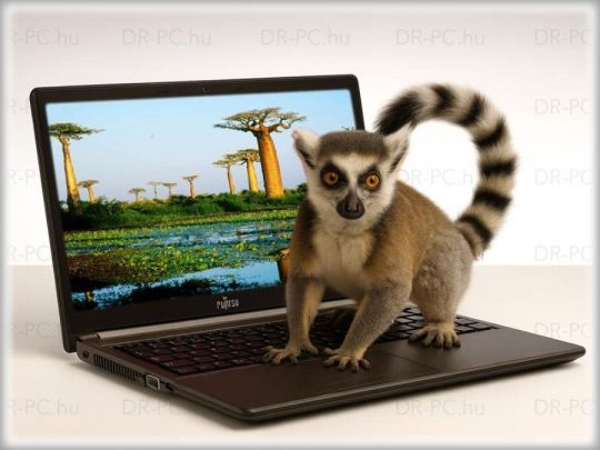 #7FF0 1600+ új laptop?Vagy ez: Fujitsu Celsius H780 -Dr-PC-nél