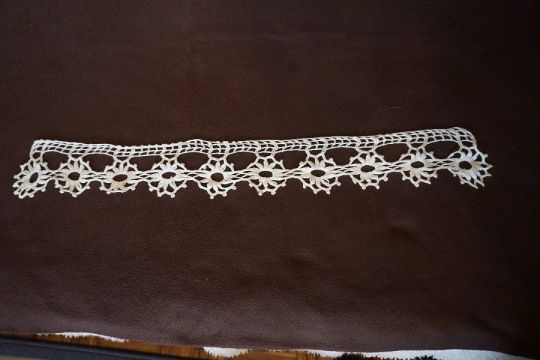 8x66 cm.-es csipke dekoráció polchoz eladó