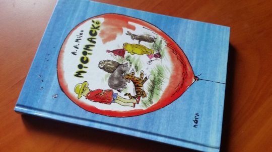 A. A. Milne: Micimackó +puzzle képeslap +termosz +kulacs