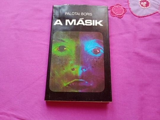 A másik könyv