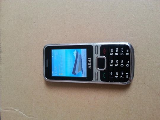 Akai 2800  telefon eladó , beszédhangszóró és kamera hibás