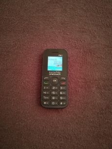 Alcatel 1013x telefon eladó ,jó és vodás angol menüs.
