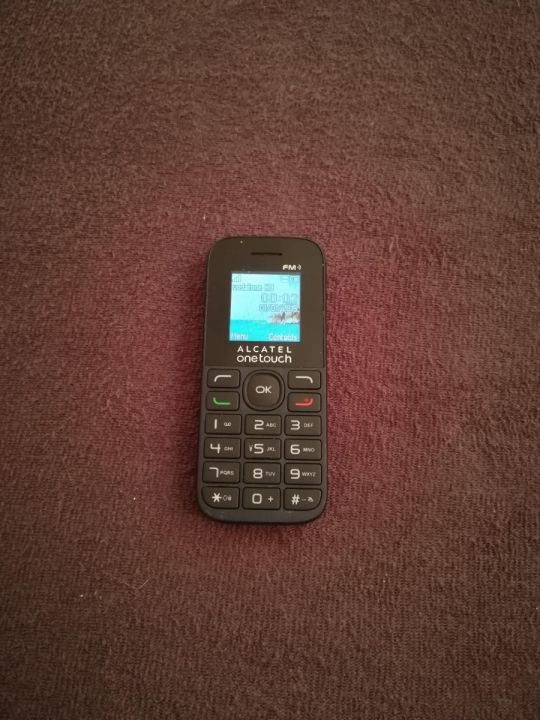 Alcatel 1013x telefon eladó ,jó és vodás angol menüs.