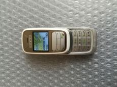 Alcatel e265 eladó ,töltő csatlakozó