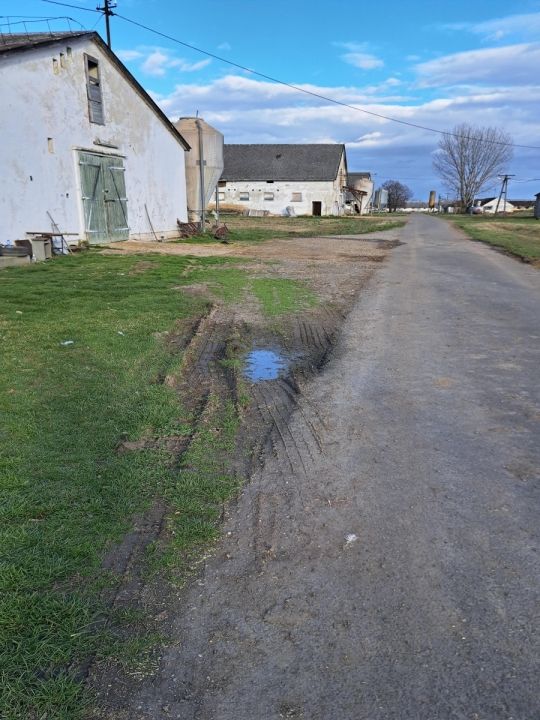ÁLLATTARTÓ TELEP