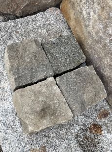 Andezit Kockakő, térkő, térburkolat 10cmx10cmx5cm vastagság