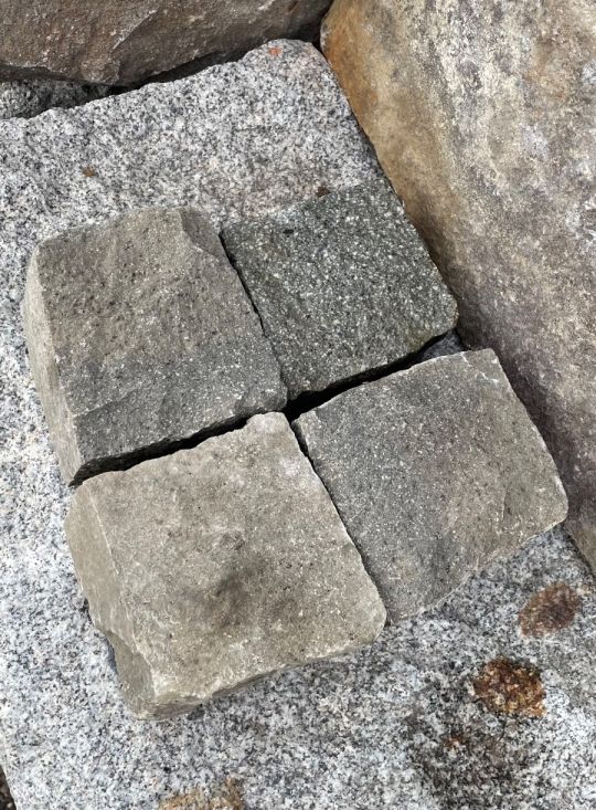 Andezit Kockakő, térkő, térburkolat 10cmx10cmx5cm vastagság