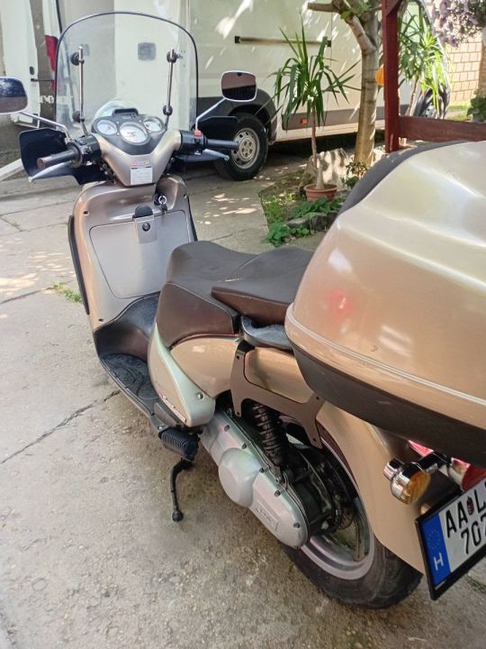 Aprilia scarabeo 150 4T